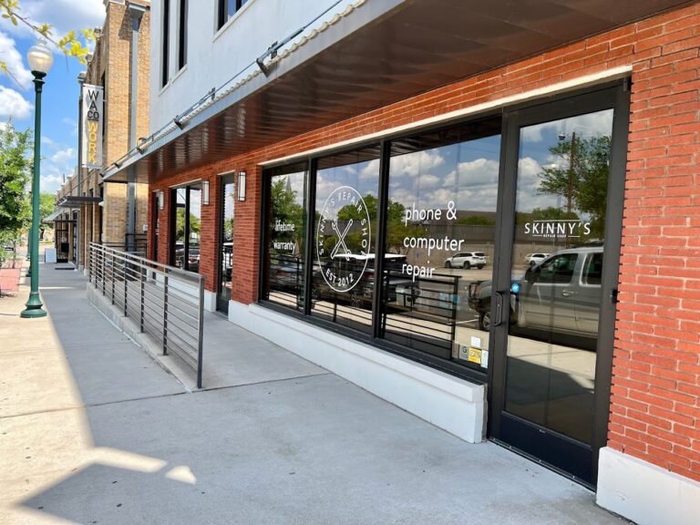 Cell Phone Repair Shop in 618 Columbus Ave Suite B Waco