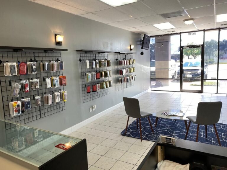Cell Phone Repair Shop in 8636 Hwy 6 N Houston Cell Phone Repair Shop in 8636 Hwy 6 N Houston